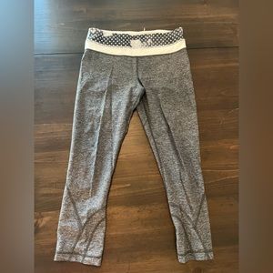 Gray 3/4 Lululemon leggings